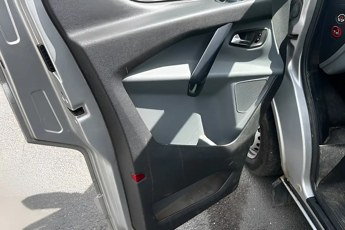 Used 2013 Ford Transit Custom Limited Silver - Interior and Exterior details 19