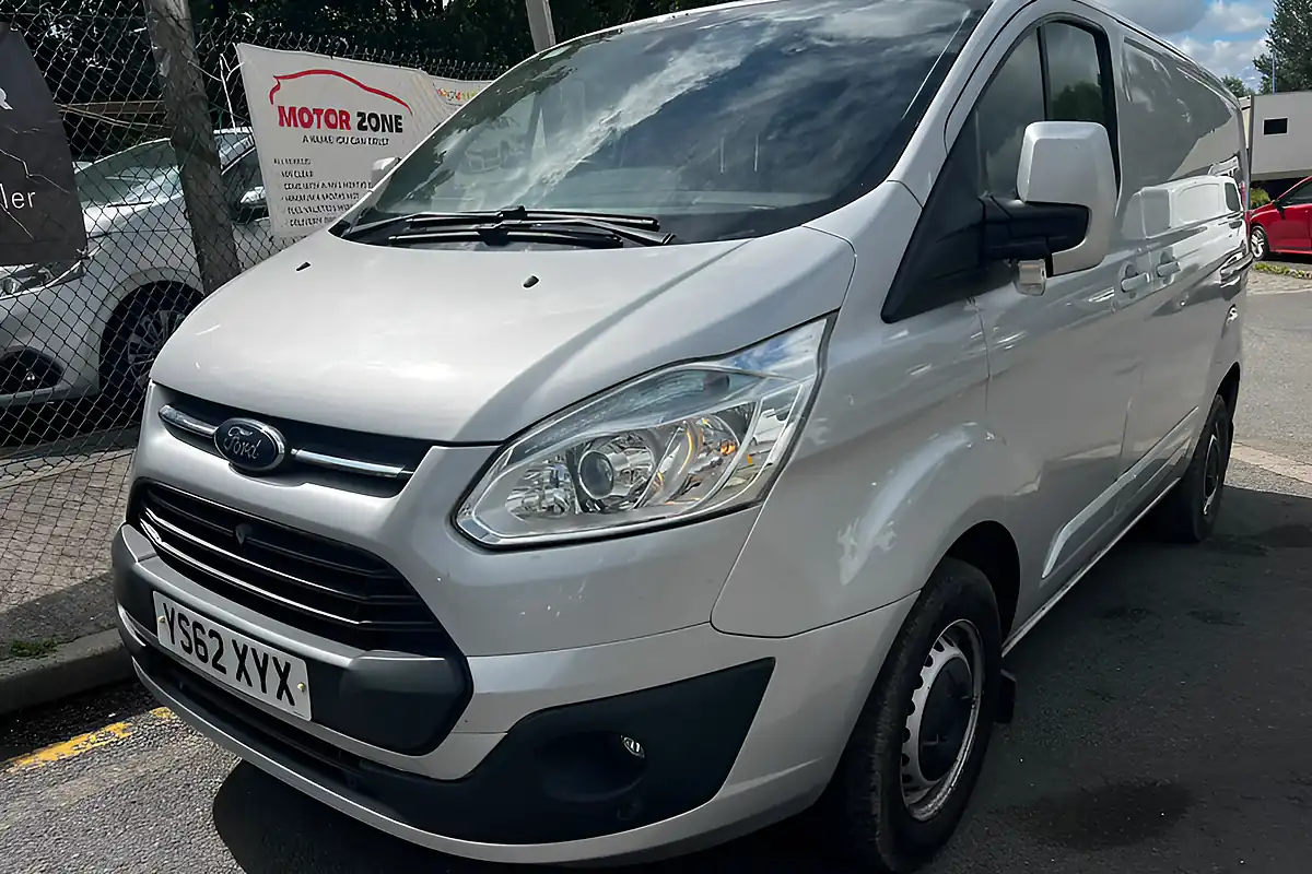 Used 2013 Ford Transit Custom Limited Silver - Interior and Exterior details 3