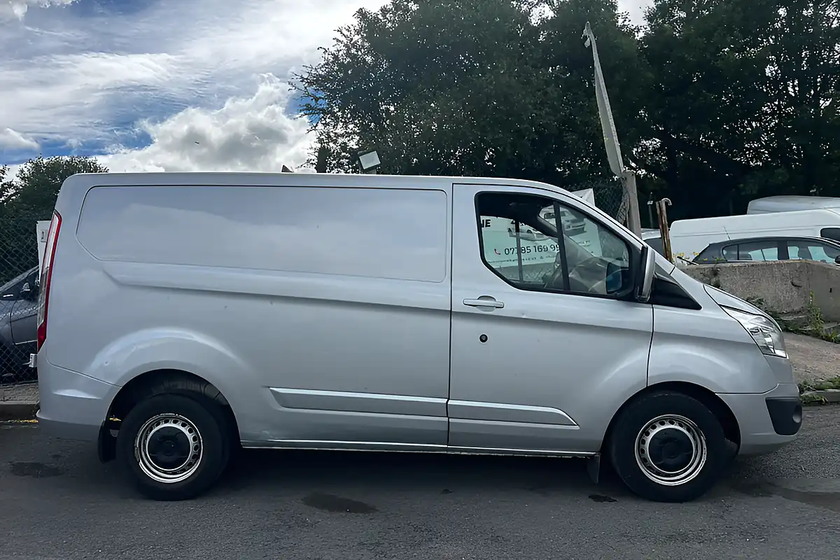 Used 2013 Ford Transit Custom Limited Silver - Interior and Exterior details 4