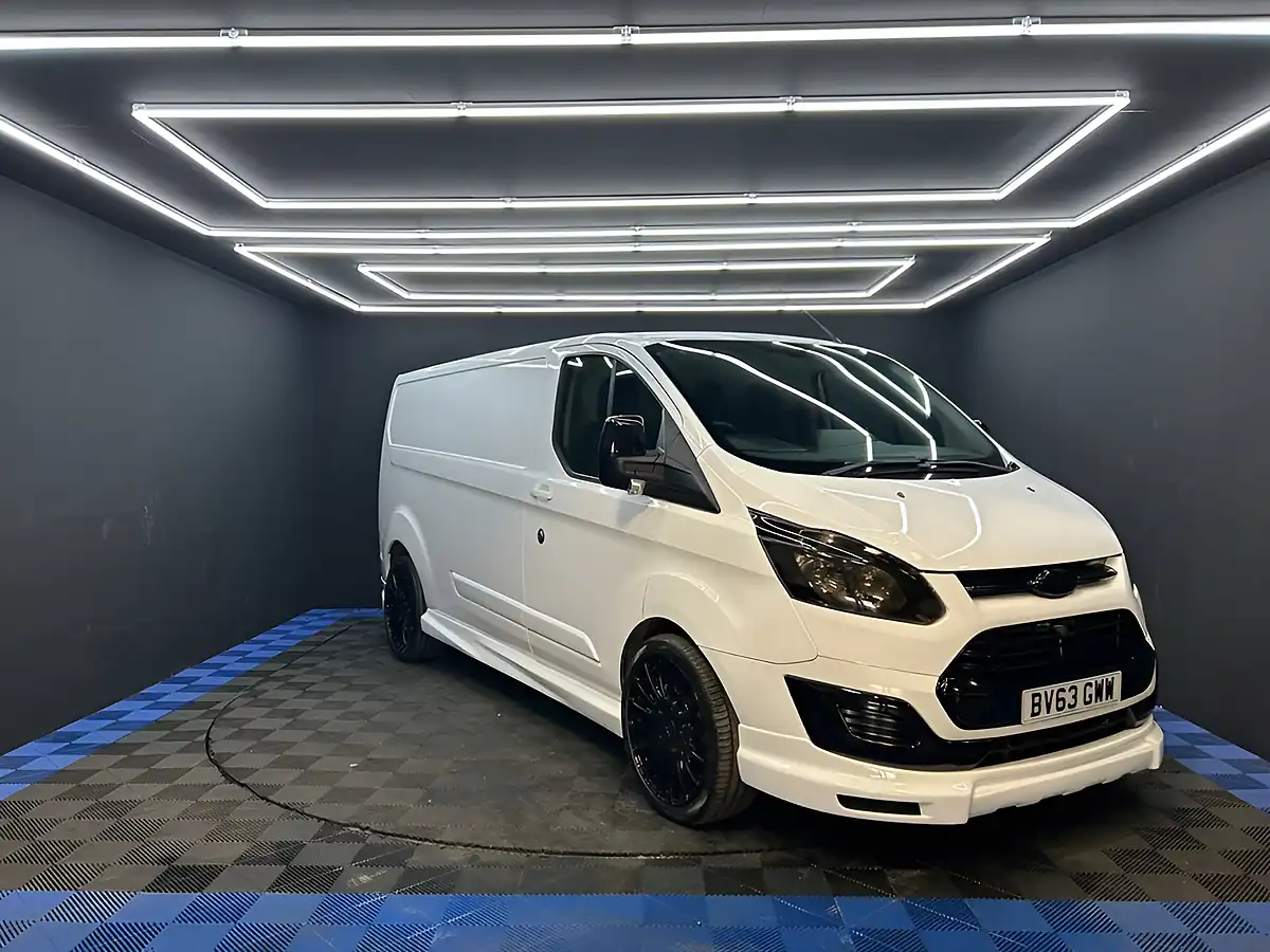 Used 2013 Ford Transit Custom Panel Van White - Front View