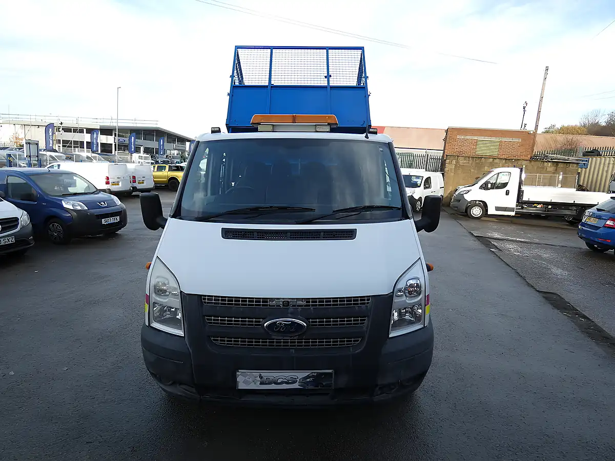 Used 2013 Ford Transit Double Cab Caged Tipper White - Interior and Exterior details 19