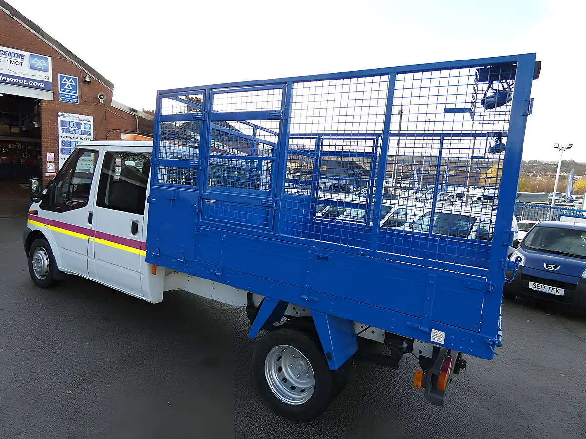 Used 2013 Ford Transit Double Cab Caged Tipper White - Interior and Exterior details 5