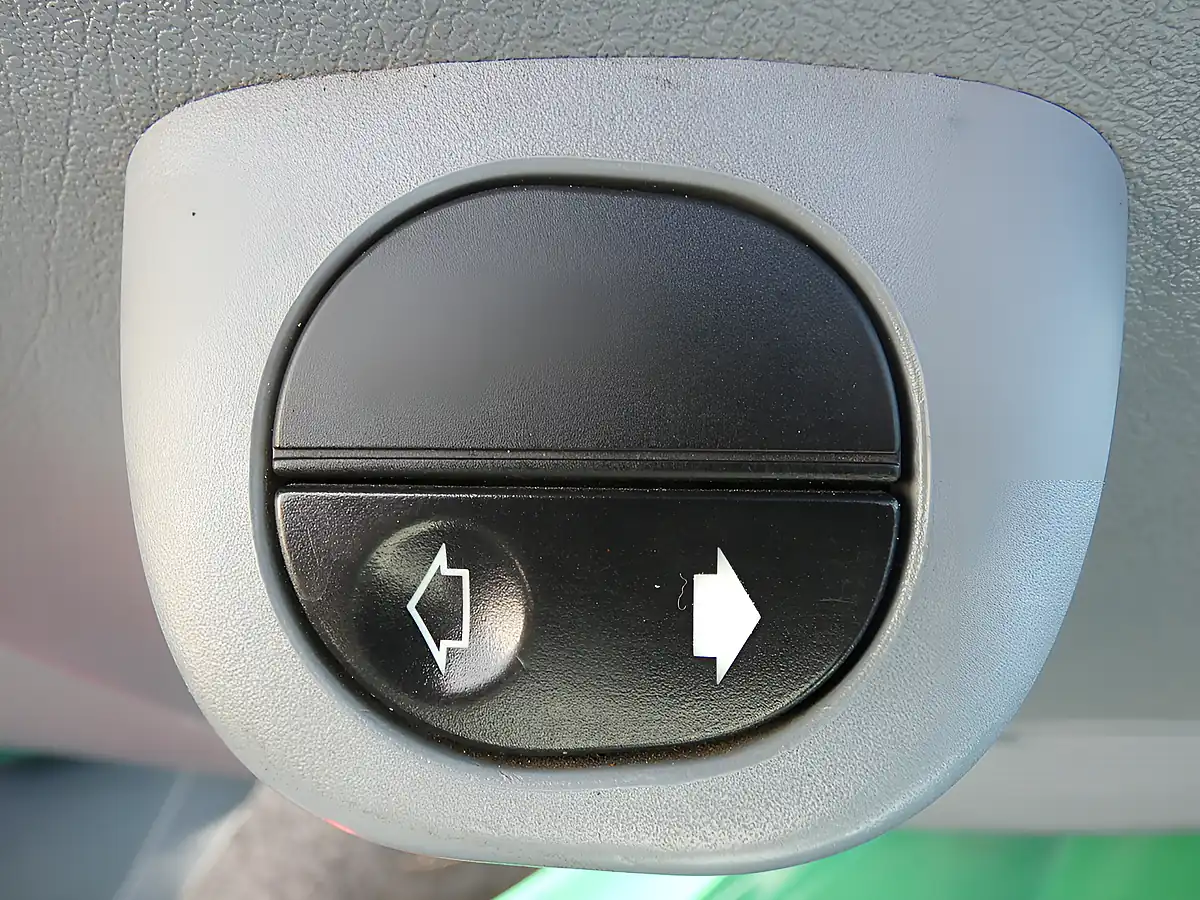 Used 2013 Ford Transit Tipper Green - Interior and Exterior details 16