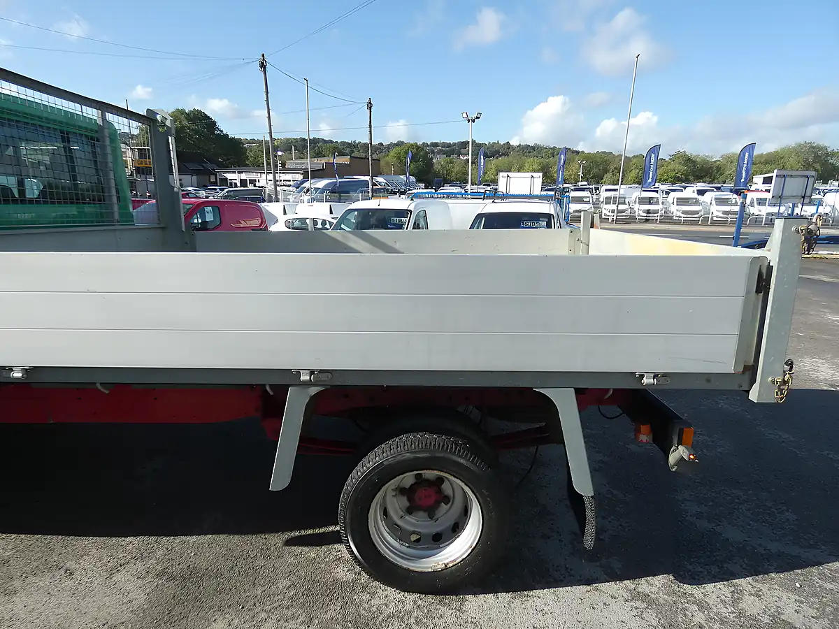 Used 2013 Ford Transit Tipper Green - Interior and Exterior details 18