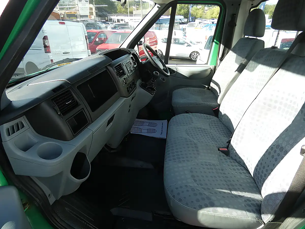 Used 2013 Ford Transit Tipper Green - Interior and Exterior details 9