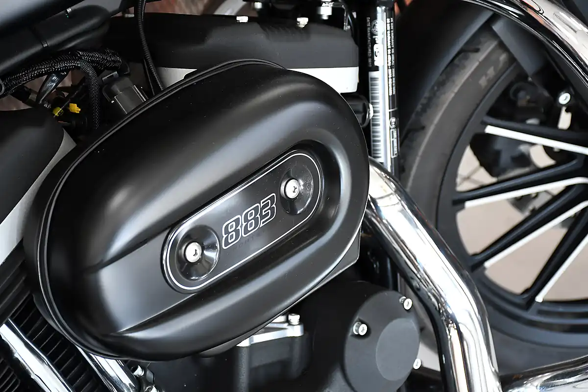 Used 2013 Harley-Davidson Sportster Iron - Interior and Exterior details 4