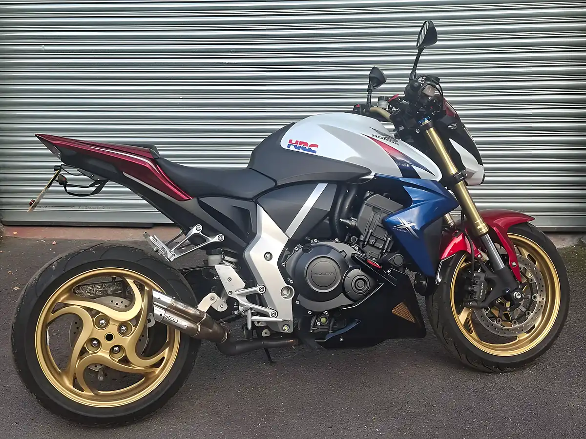 Used 2013 Honda Cb 1000R White - Interior and Exterior details 11