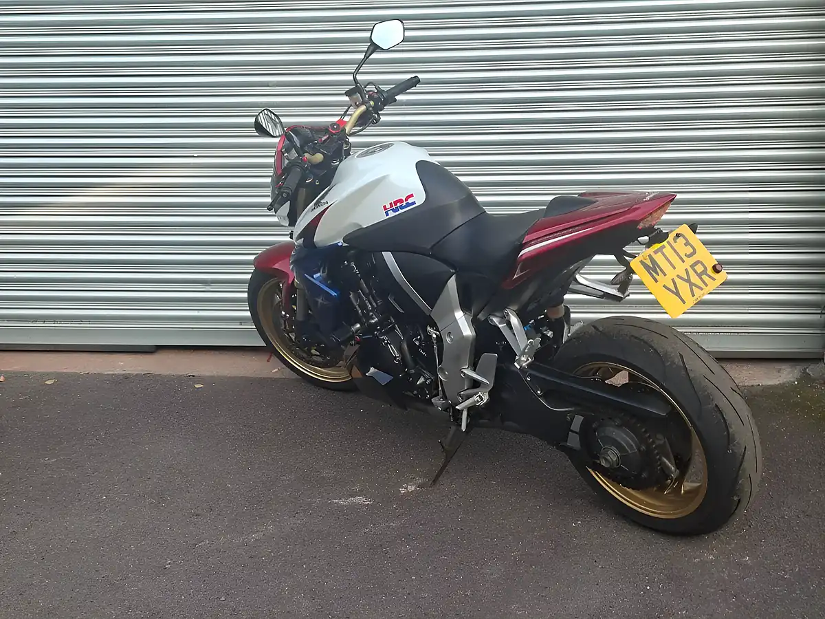 Used 2013 Honda Cb 1000R White - Interior and Exterior details 7