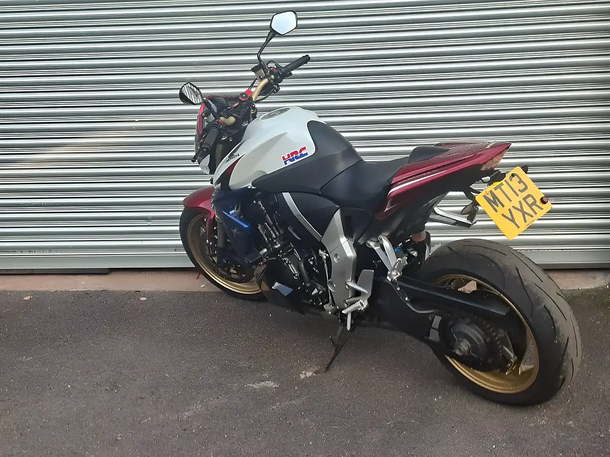 Used 2013 Honda Cb 1000R White - Interior and Exterior details 8