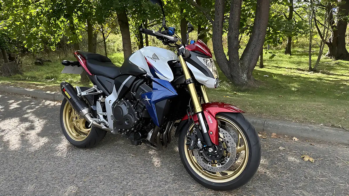 Used 2013 Honda CB1000R Ra-D White/Red/Blue - Interior and Exterior details 4