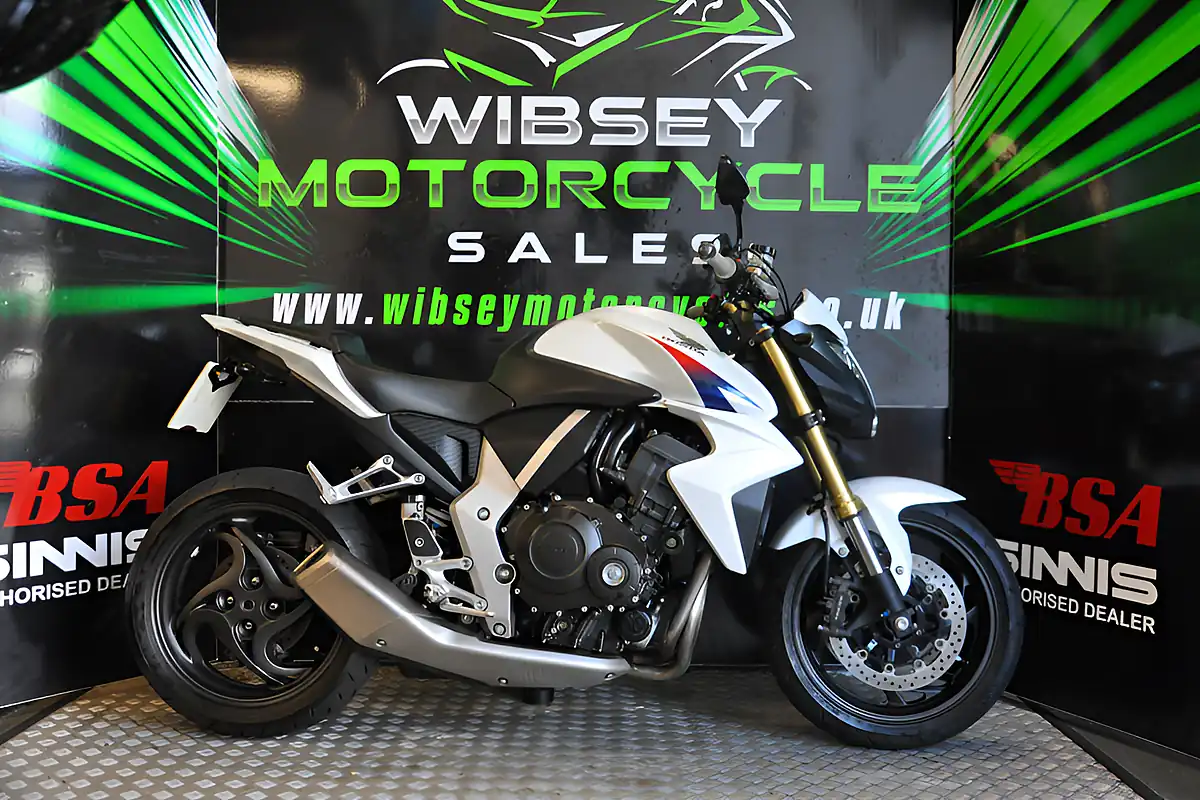 Used 2013 Honda CB1000R White - Front View