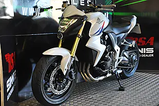Used 2013 Honda CB1000R White - Interior and Exterior details 3