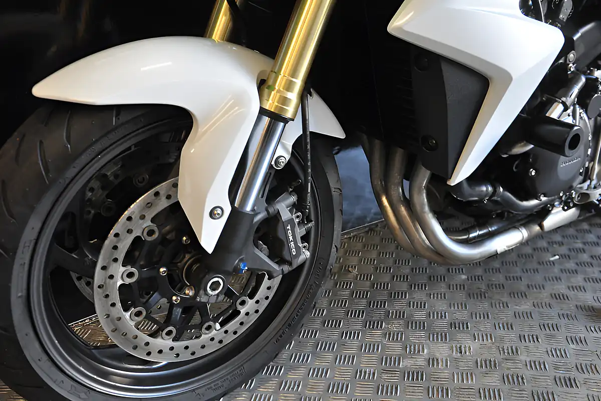 Used 2013 Honda CB1000R White - Interior and Exterior details 9