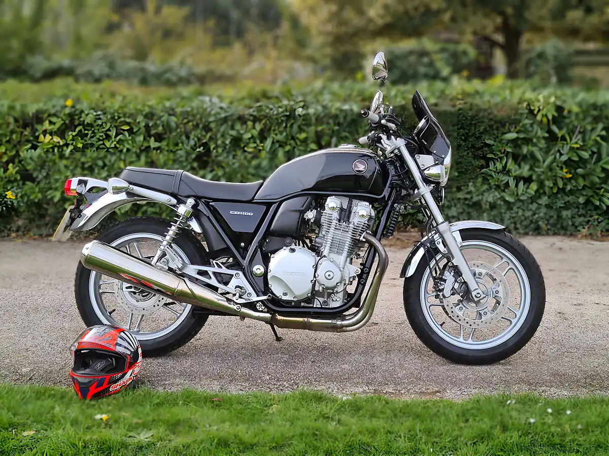 Used 2013 Honda CB1100 Black - Interior and Exterior details 4