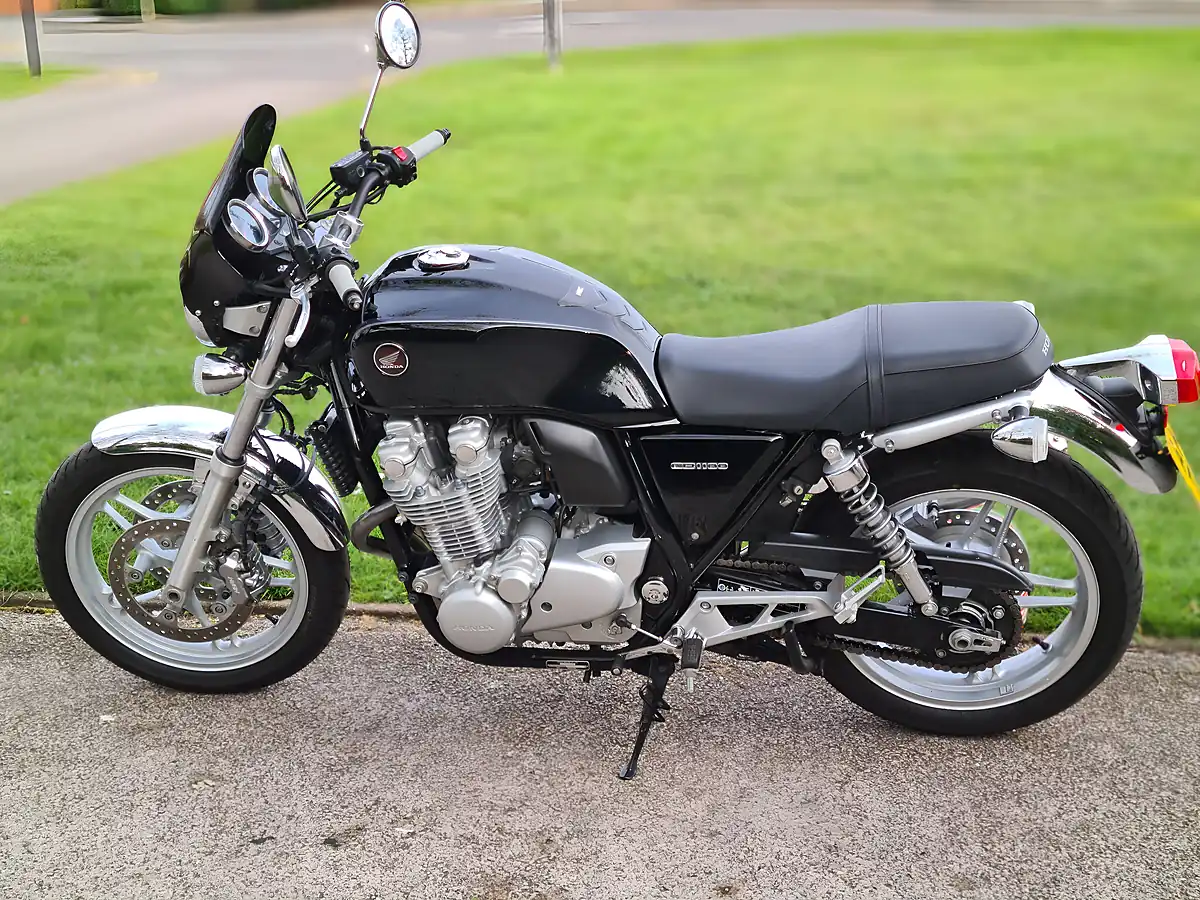 Used 2013 Honda CB1100 Black - Interior and Exterior details 8