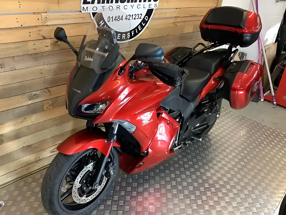 Used 2013 Honda Cbf GT Red - Interior and Exterior details 3