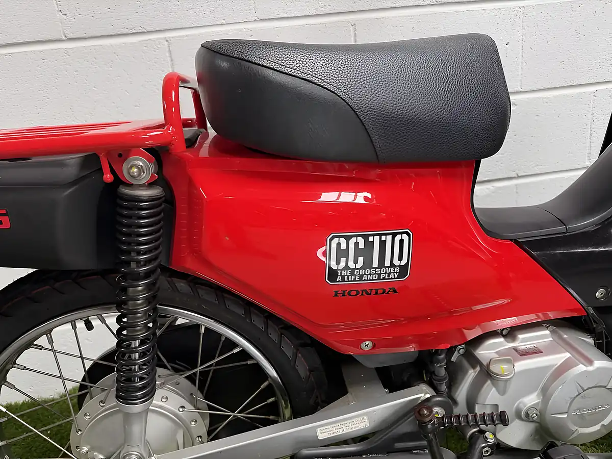 Used 2013 Honda CC110 Red - Interior and Exterior details 12