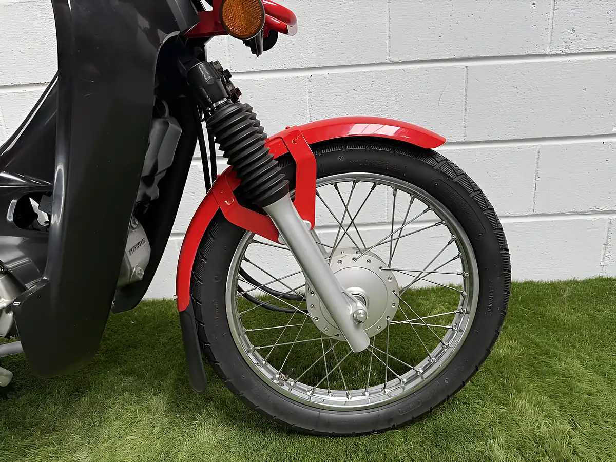 Used 2013 Honda CC110 Red - Interior and Exterior details 14