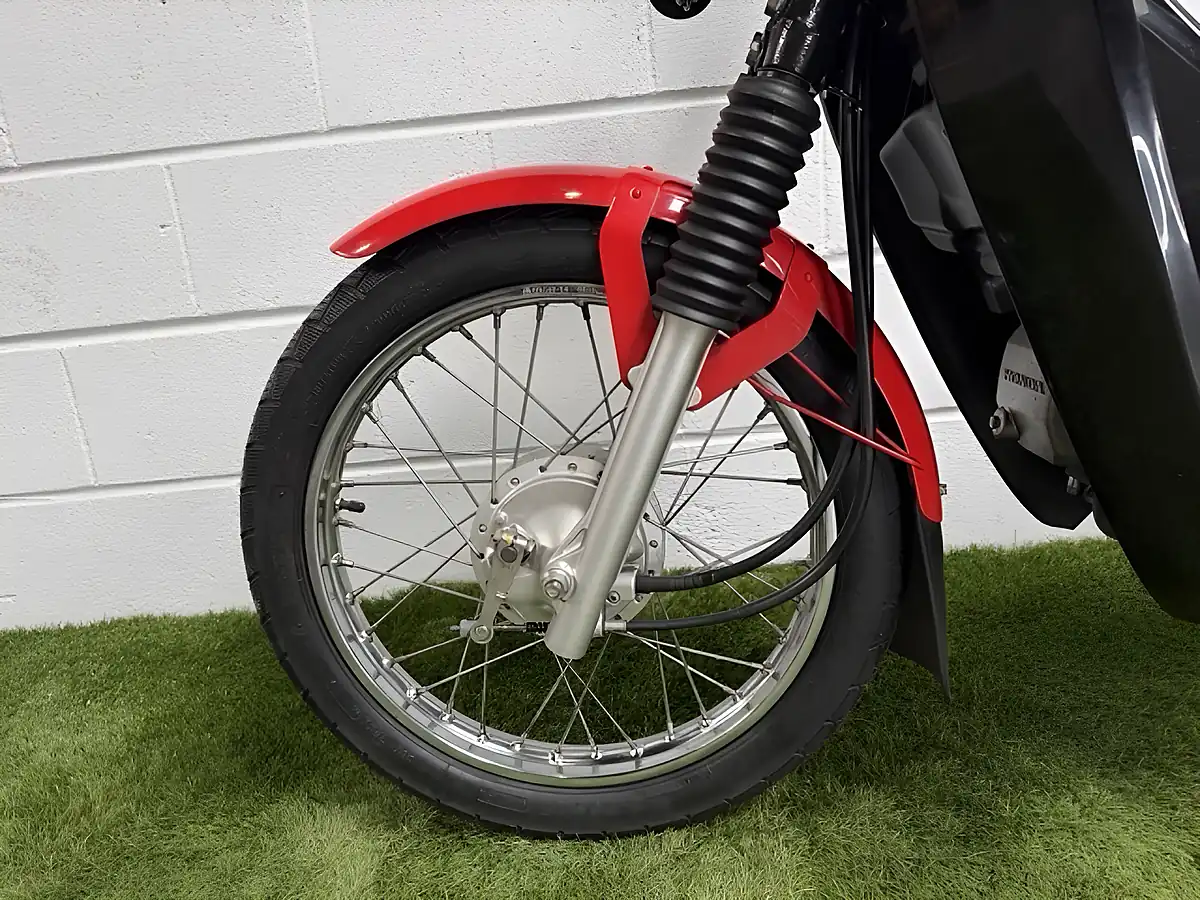 Used 2013 Honda CC110 Red - Interior and Exterior details 15