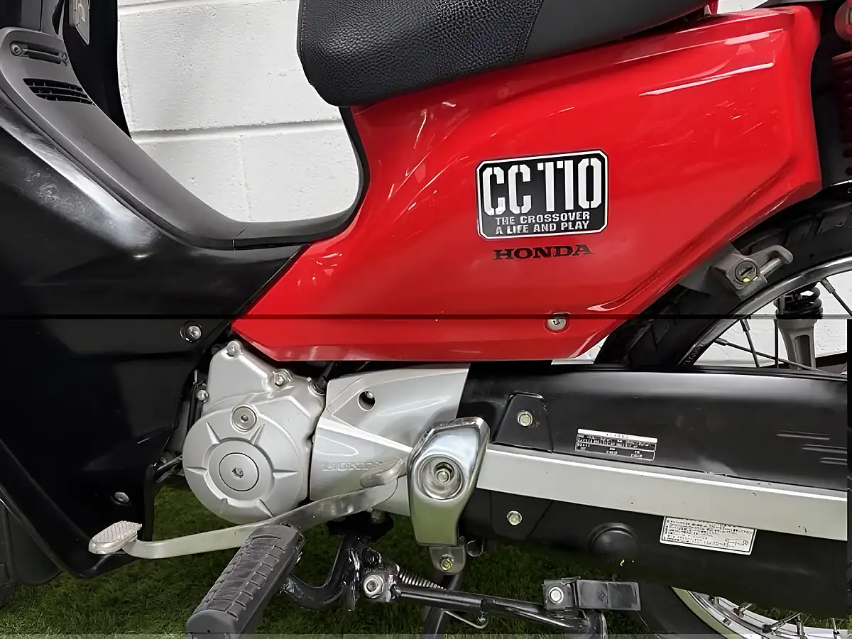 Used 2013 Honda CC110 Red - Interior and Exterior details 17
