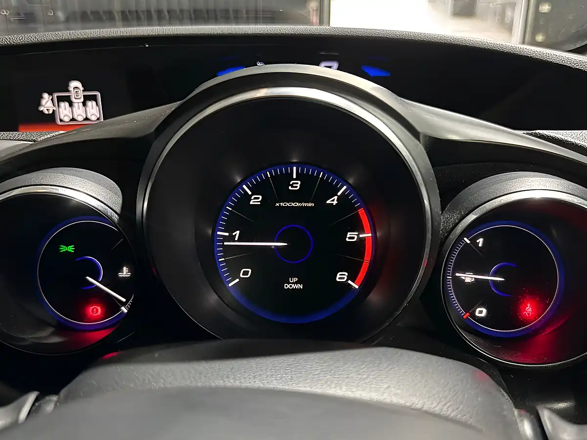 Used 2013 Honda Civic Es-T Silver - Interior and Exterior details 12