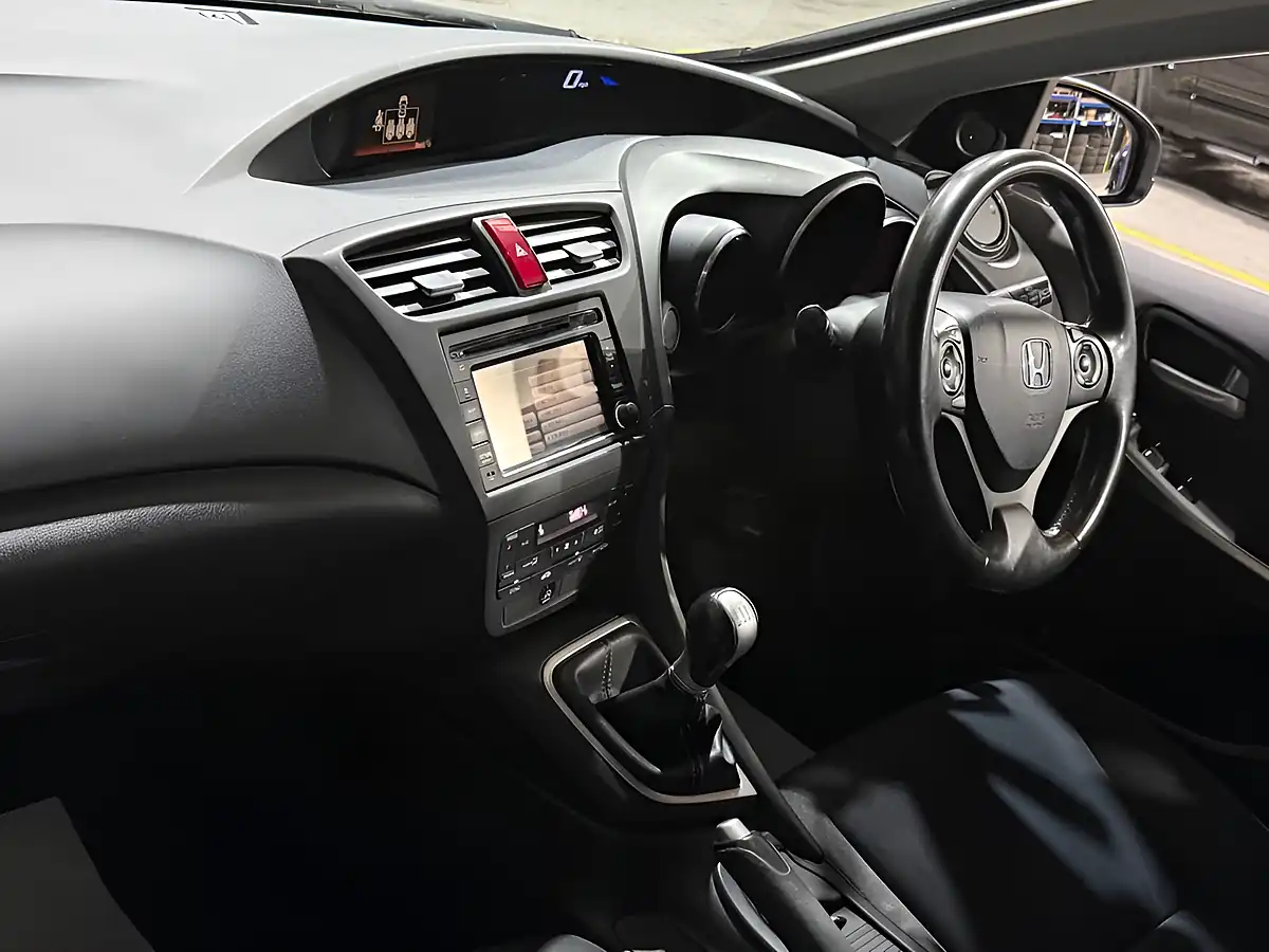 Used 2013 Honda Civic Es-T Silver - Interior and Exterior details 16