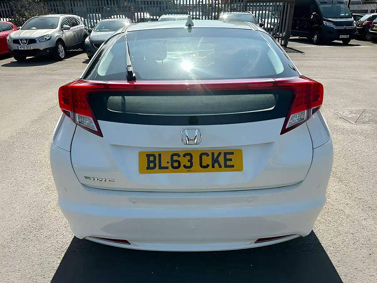 Used 2013 Honda Civic Se-T White - Interior and Exterior details 11