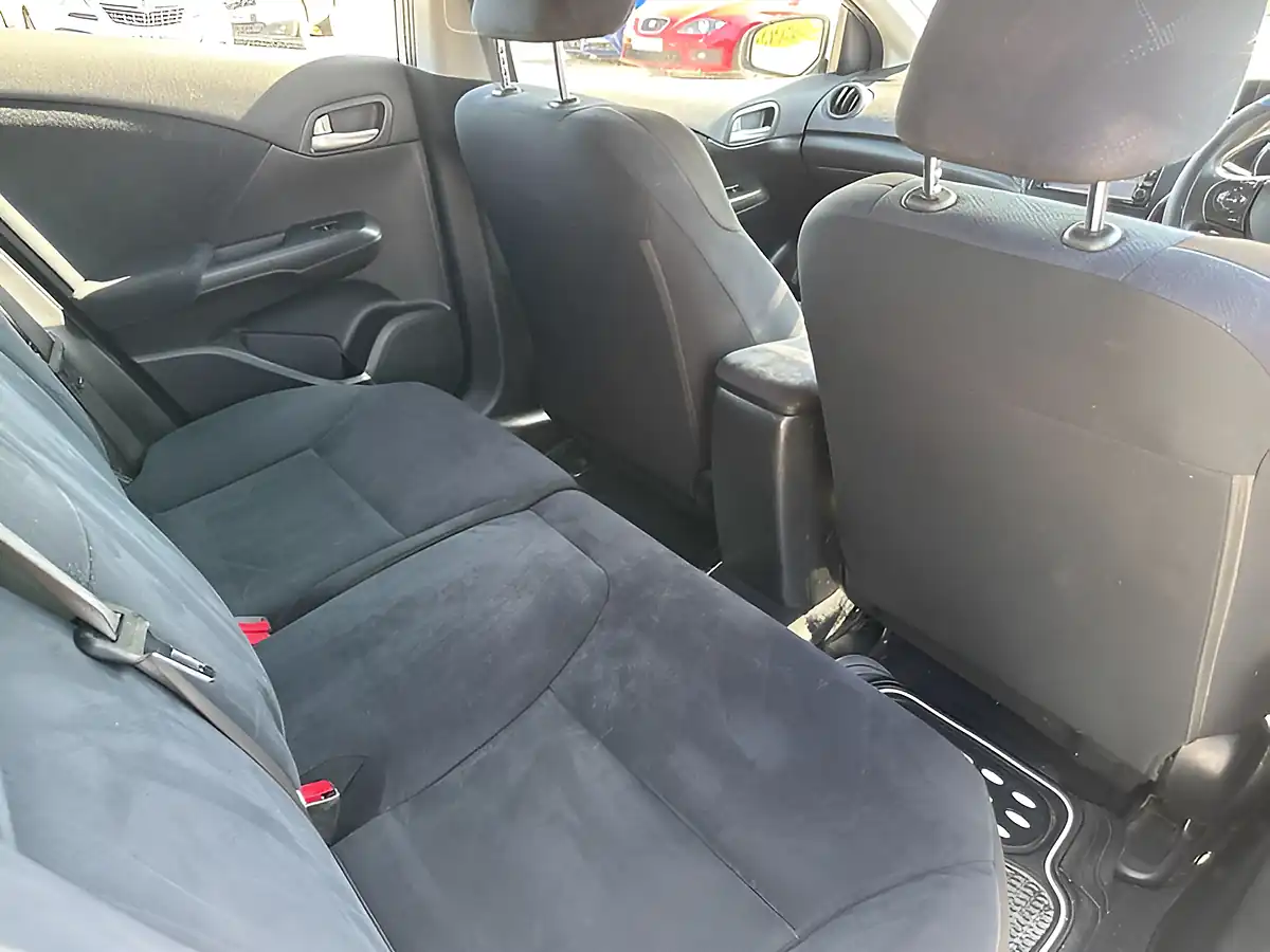 Used 2013 Honda Civic Se-T White - Interior and Exterior details 18