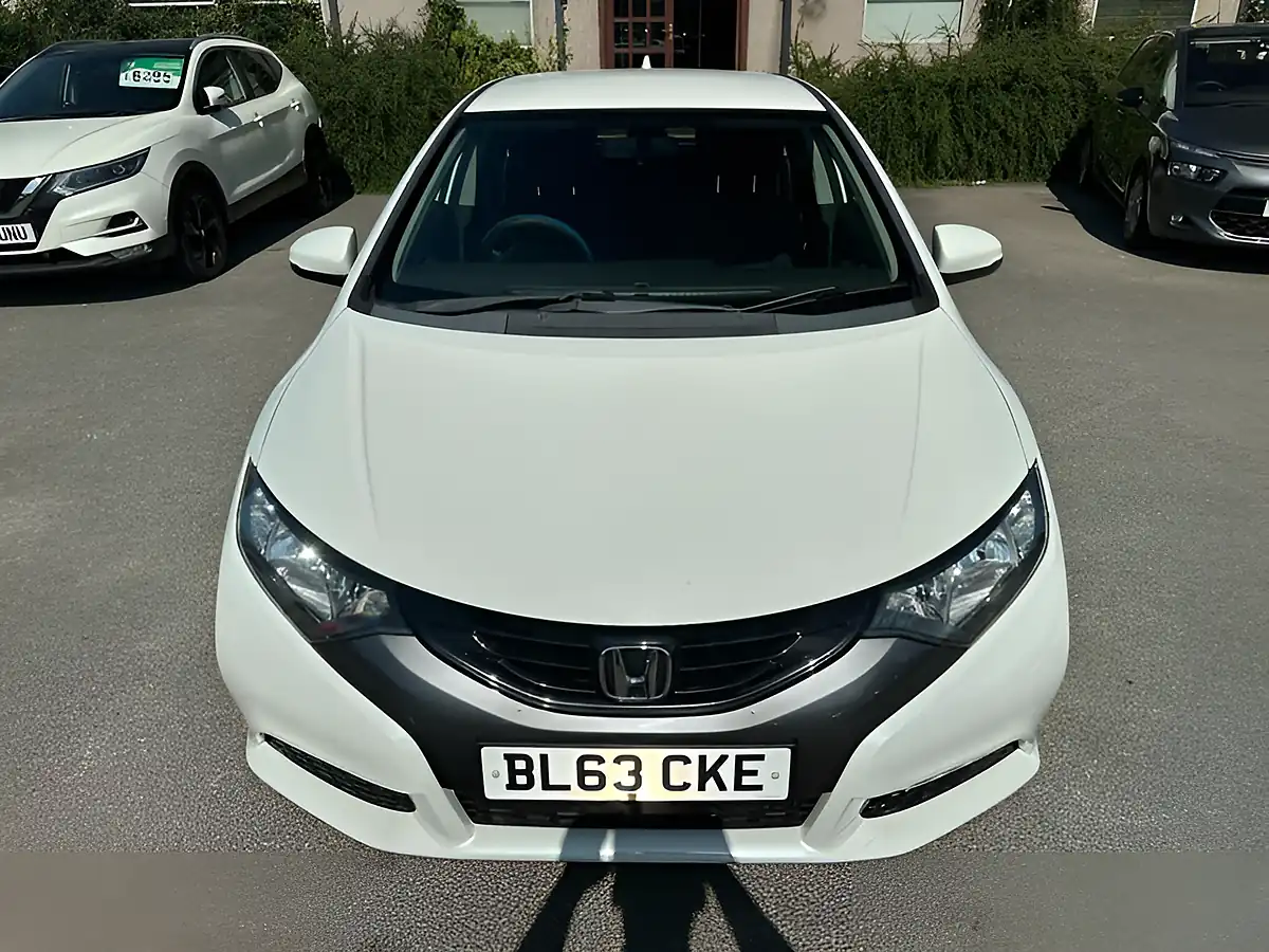 Used 2013 Honda Civic Se-T White - Interior and Exterior details 4