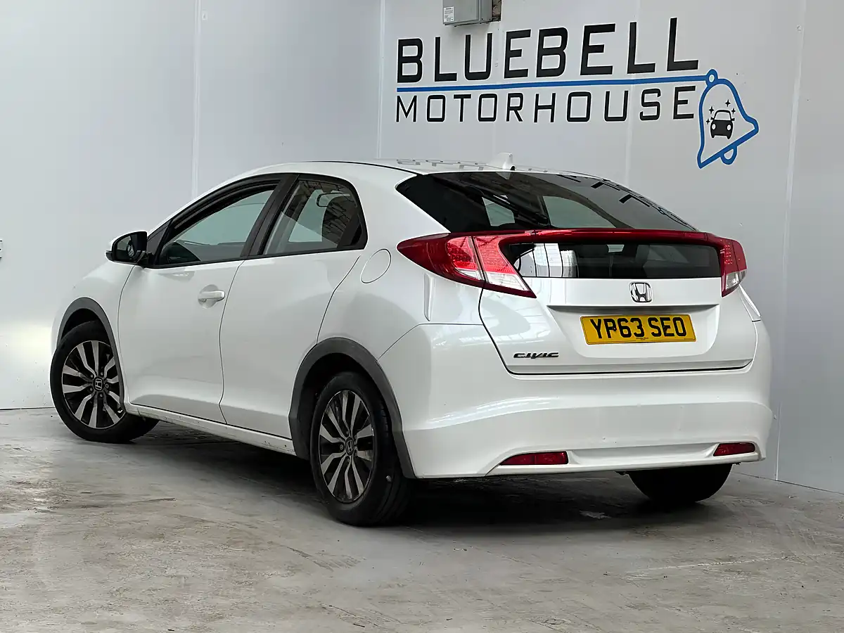 Used 2013 Honda Civic Se White - Interior and Exterior details 5