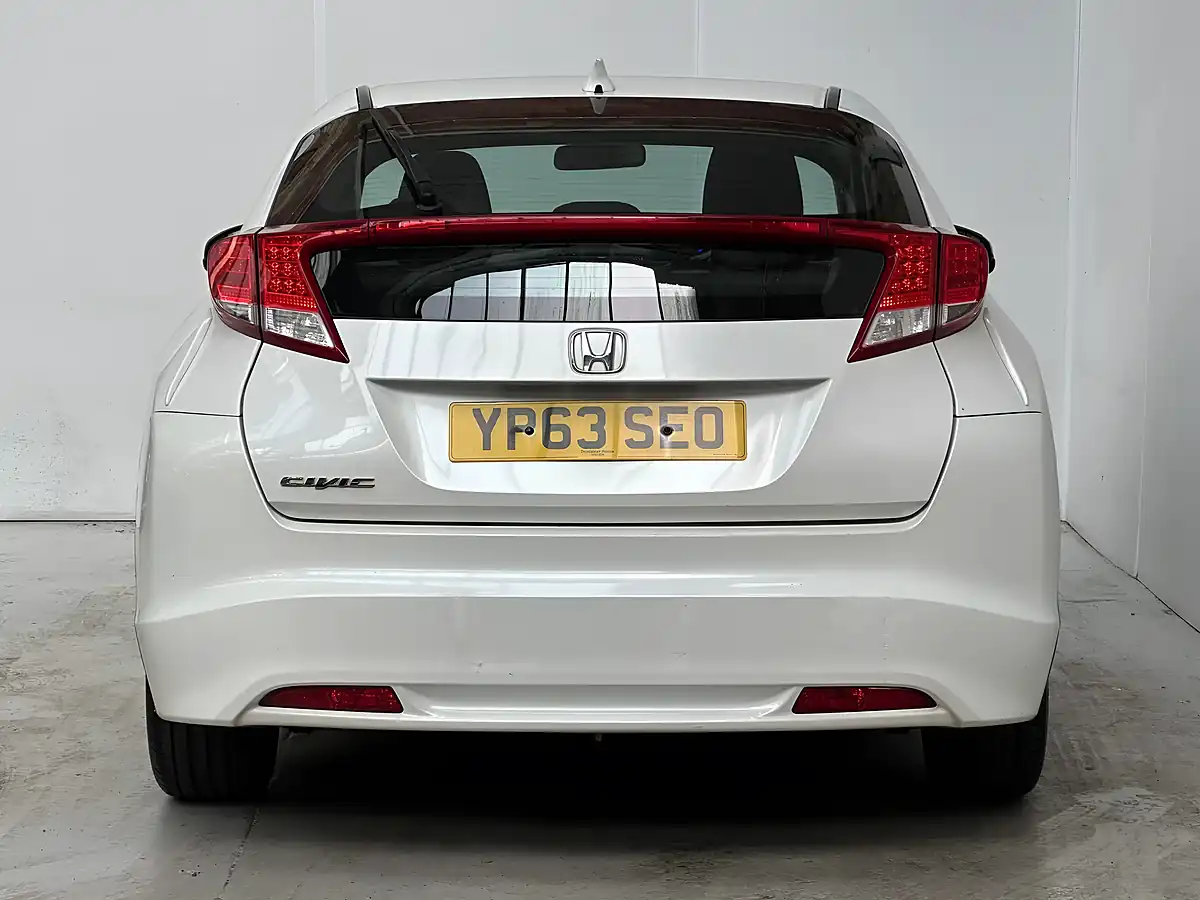 Used 2013 Honda Civic Se White - Interior and Exterior details 6