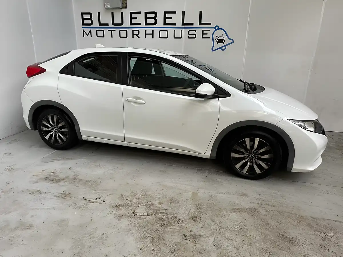 Used 2013 Honda Civic Se White - Interior and Exterior details 8