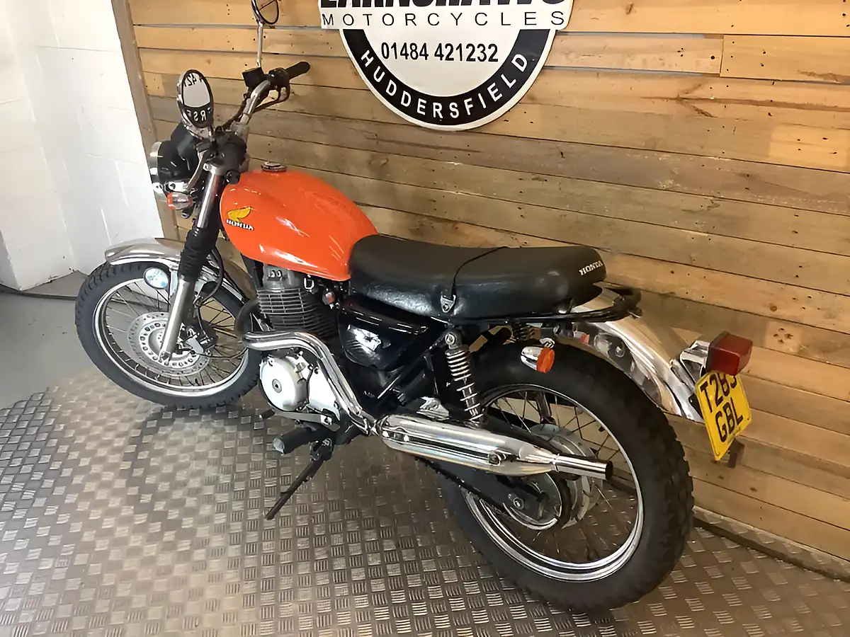 Used 2013 Honda CL400 Orange - Interior and Exterior details 6