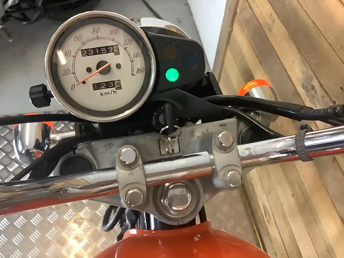 Used 2013 Honda CL400 Orange - Interior and Exterior details 7