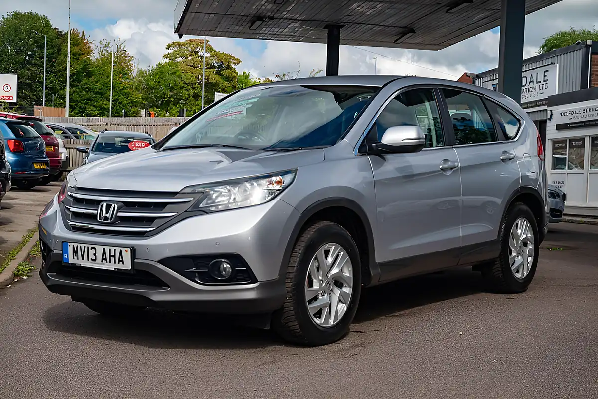 Used 2013 Honda Cr-V Se Alabaster Silver - Interior and Exterior details 4
