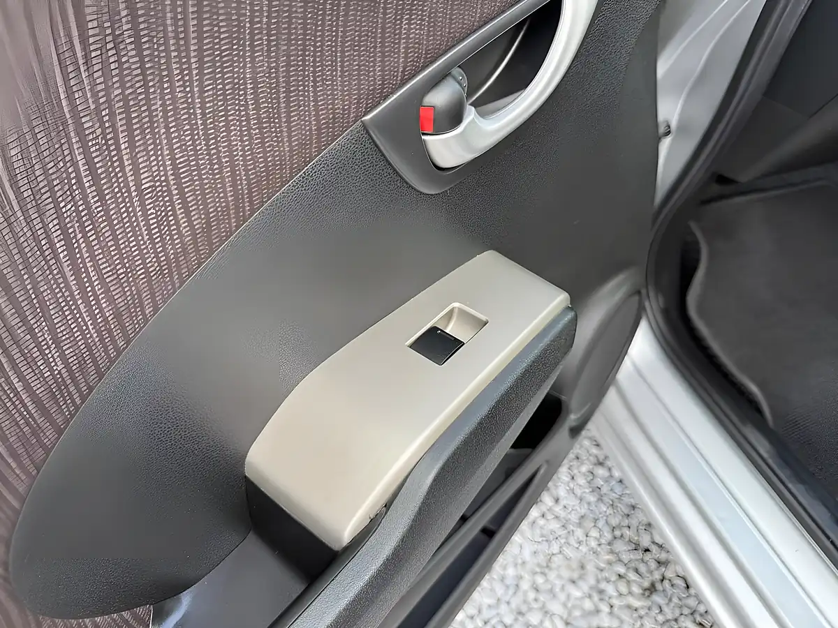 Used 2013 Honda Fit Silver - Interior and Exterior details 14