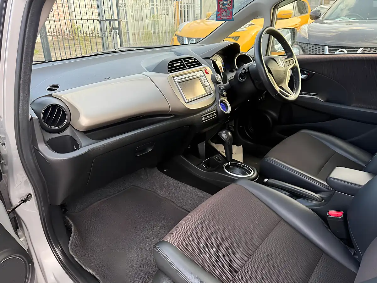 Used 2013 Honda Fit Silver - Interior and Exterior details 9