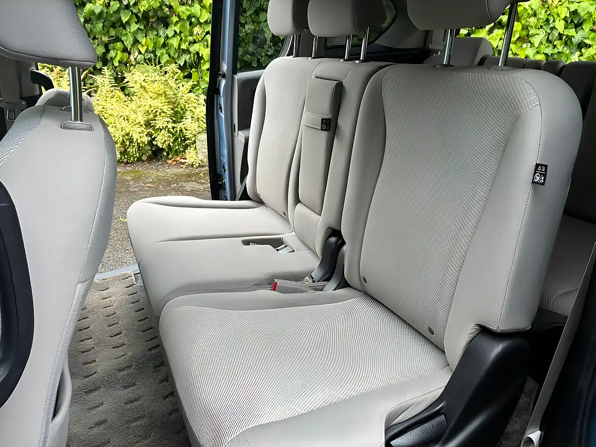 Used 2013 Honda Freed Blue - Interior and Exterior details 10