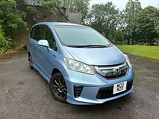 Used 2013 Honda Freed Blue - Interior and Exterior details 14