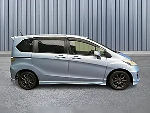 Used 2013 Honda Freed Blue - Interior and Exterior details 7