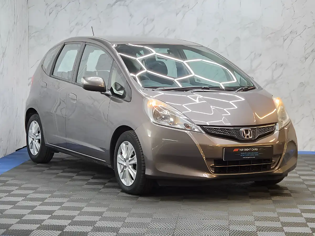 Used 2013 Honda Jazz Es Brown - Front View