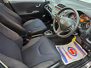 Used 2013 Honda Jazz Es Brown - Interior and Exterior details 13