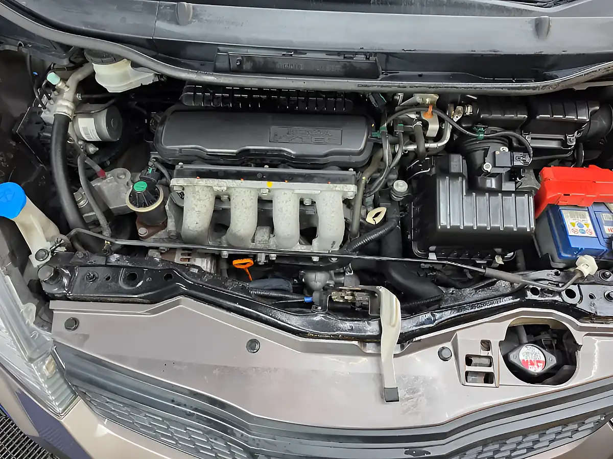 Used 2013 Honda Jazz Es Brown - Interior and Exterior details 20