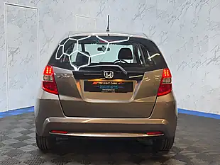 Used 2013 Honda Jazz Es Brown - Interior and Exterior details 6