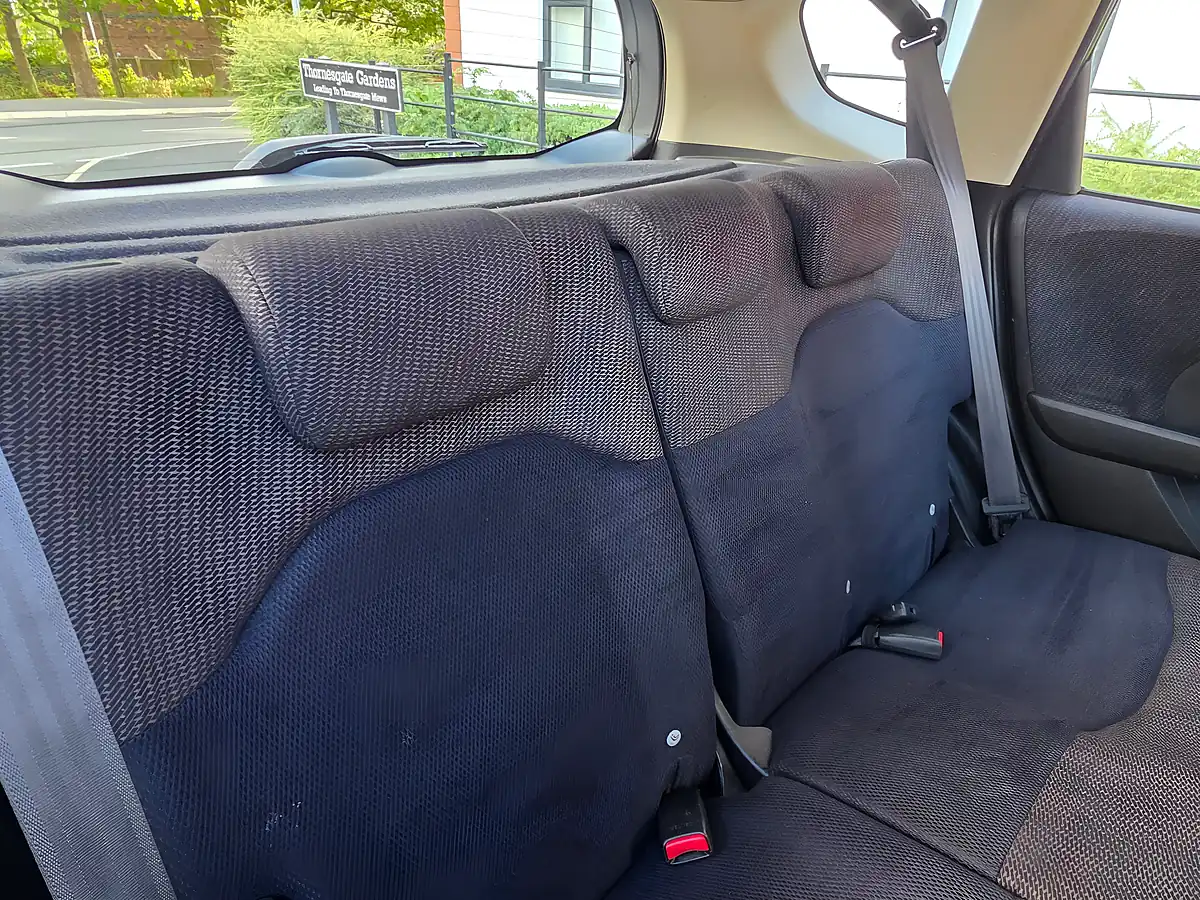Used 2013 Honda Jazz Es Grey - Interior and Exterior details 11