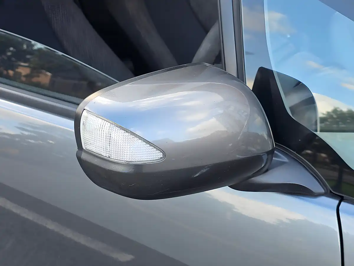 Used 2013 Honda Jazz Es Grey - Interior and Exterior details 18