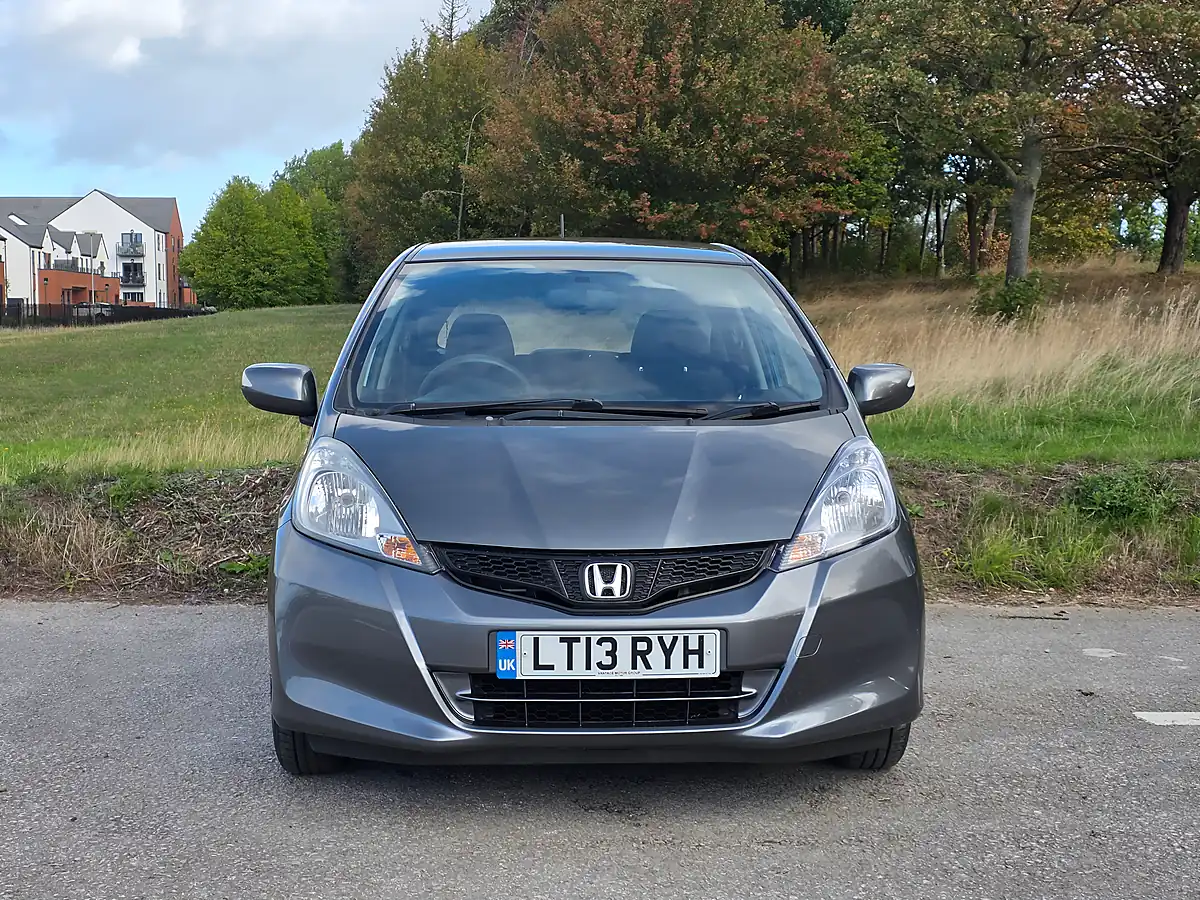 Used 2013 Honda Jazz Es Grey - Interior and Exterior details 2