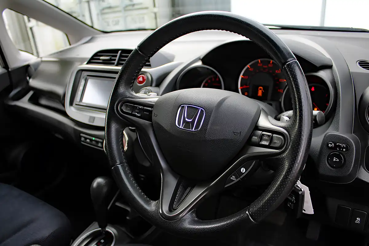 Used 2013 Honda Jazz Es Plus Grey - Interior and Exterior details 14
