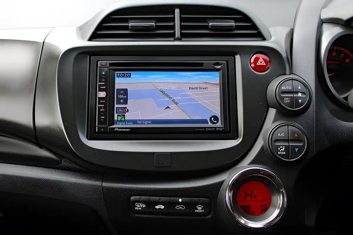 Used 2013 Honda Jazz Es Plus Grey - Interior and Exterior details 17