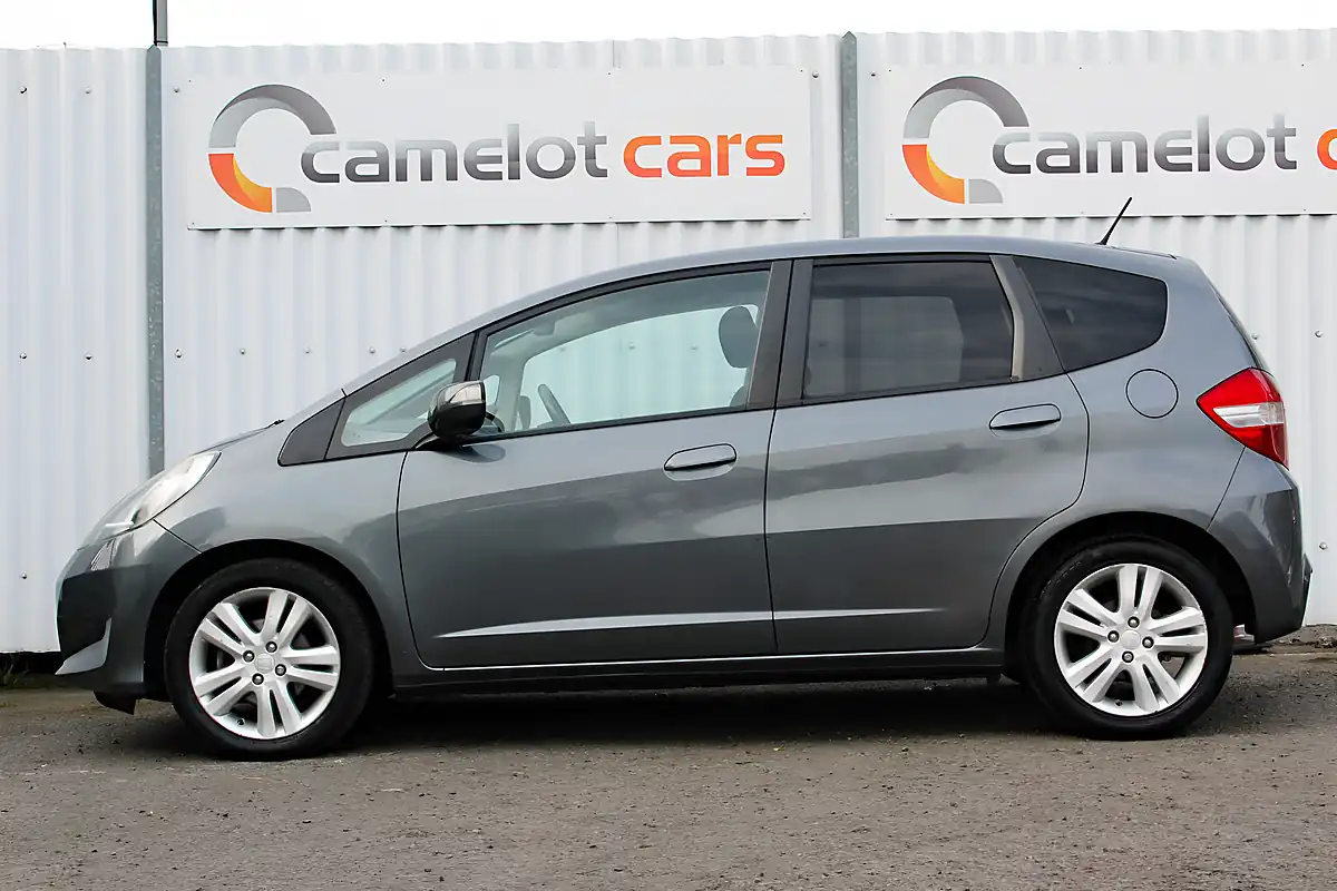 Used 2013 Honda Jazz Es Plus Grey - Interior and Exterior details 4